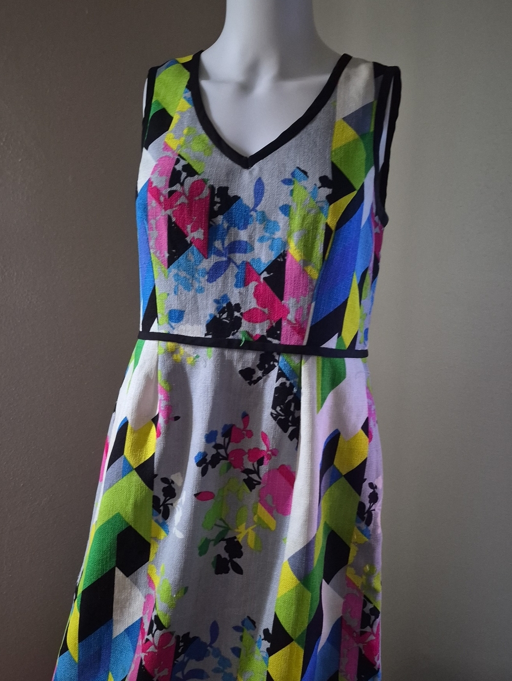 Womans Sleeveless Dress Multi Colored. Maybe Linen No Tag.